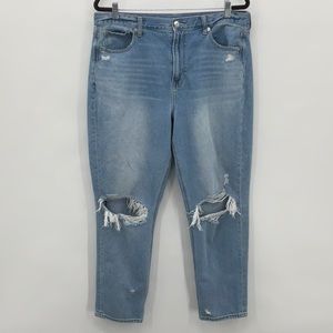 American Eagle Distressed Mom Jeans Size 16